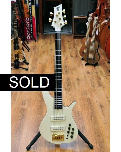 F Bass Deluxe BN5 Olympic White
